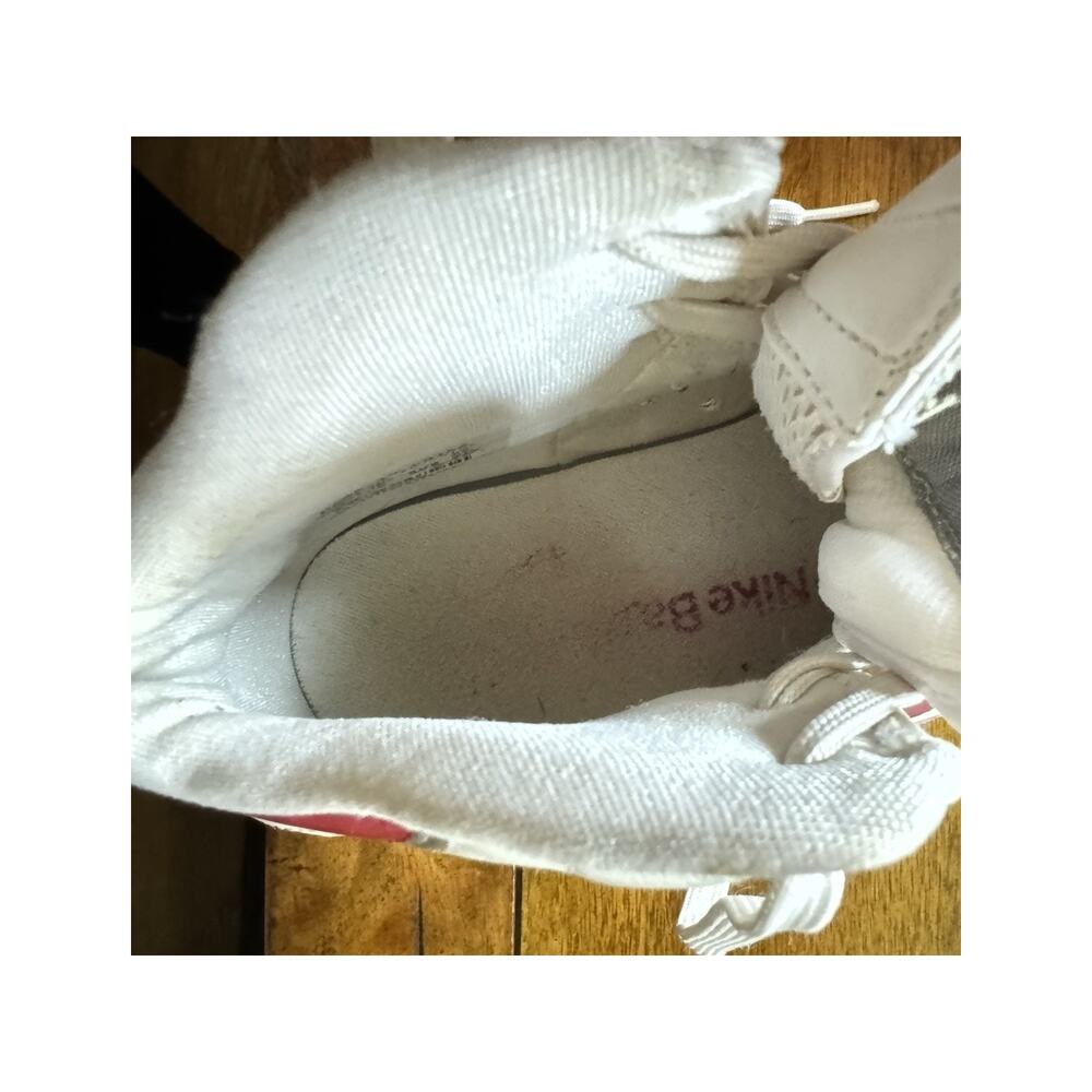 Vintage Y2K 2008 Nike Elite Basketball Shoes White Red Women’s 7.5 324831-103 - Picture 12 of 12